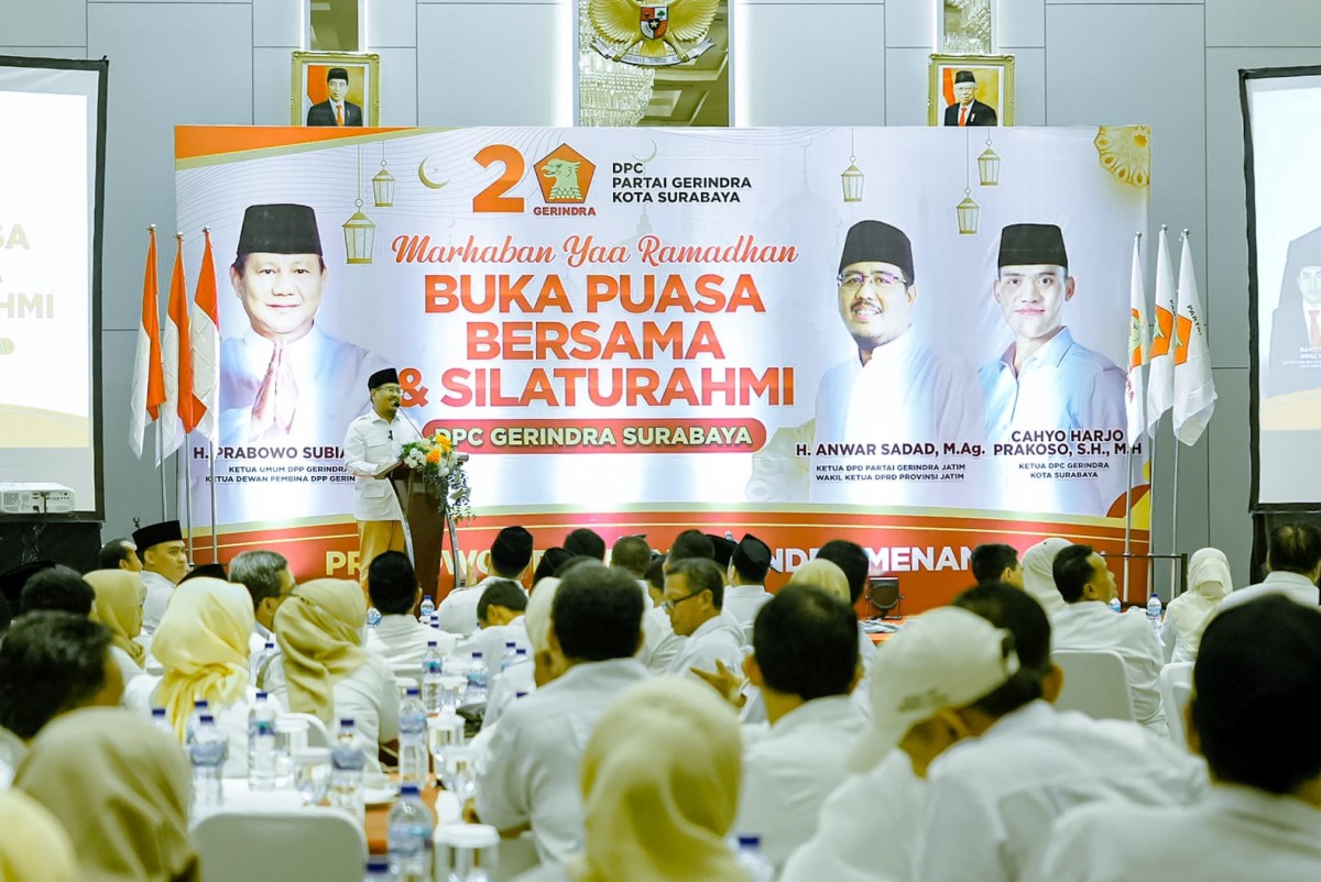 Arahan Anwar Sadad di hadapan ratusan kader Gerindra Surabaya (Foto: Fad for jatimnow.com)