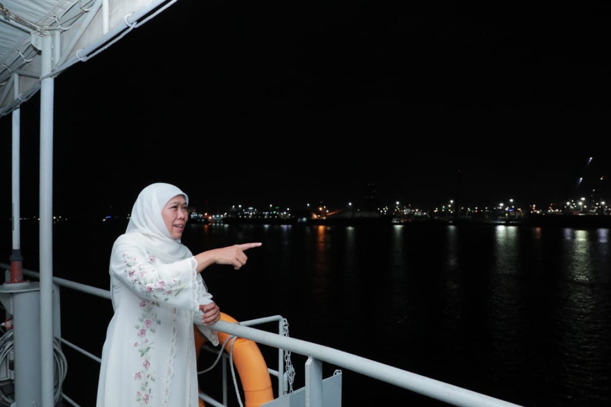 Qiyamul lail Gubernur Khofifah di atas dek kapal KRI Surabaya (Foto-foto: Humas Pemprov Jatim for jatimnow.com)
