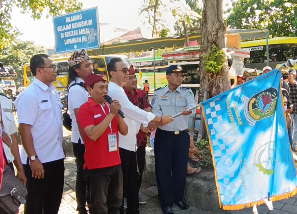 Pemkab-Ikawangi gelar mudik gratis untuk 450 perantau asal Banyuwangi dari Bali (Foto: Pemkab Banyuwangi)