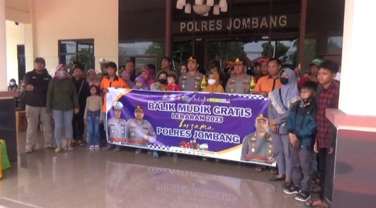 Polres Bantu Warga Jombang Balik Mudik Gratis, Ini Alasannya