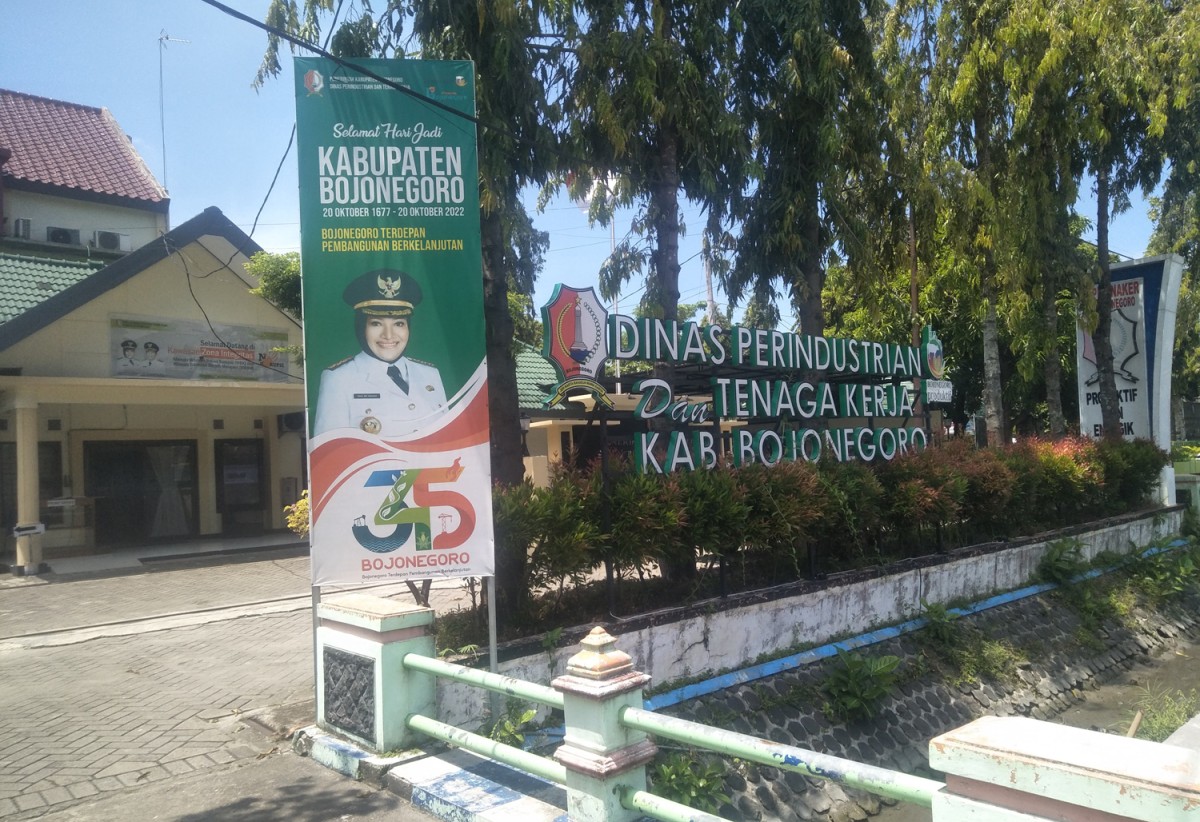 Kantor Disperinaker Kabupaten Bojonegoro (Foto: Misbahul Munir/jatimnow.com)