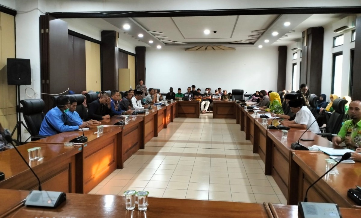 Hearing di DPRD Kabupaten Pasuruan, Pedagang Pasar Gondanglegi Merasa Dianaktirikan
