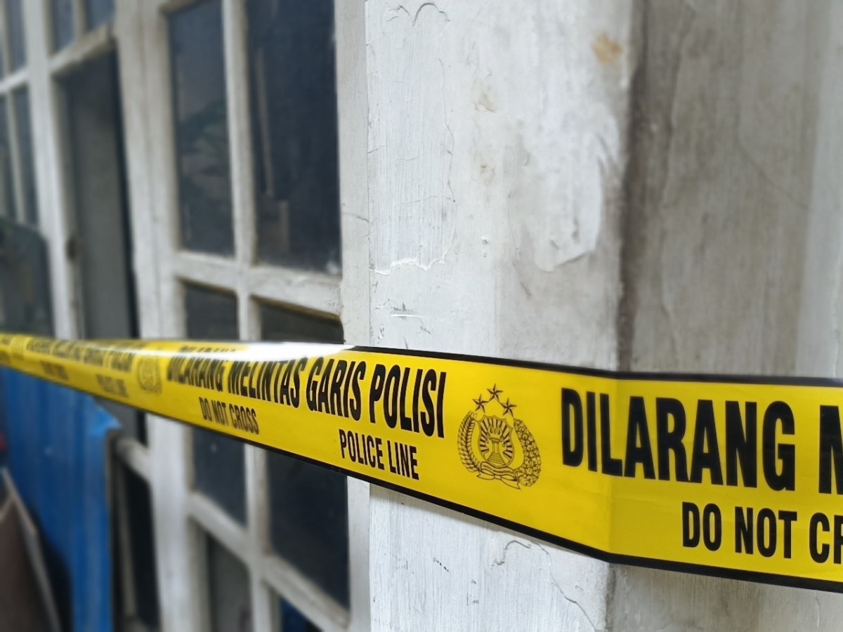 TKP suami tega bakar istri dan anak tirinya. (Foto: Rama Indra/jatimnow.com)