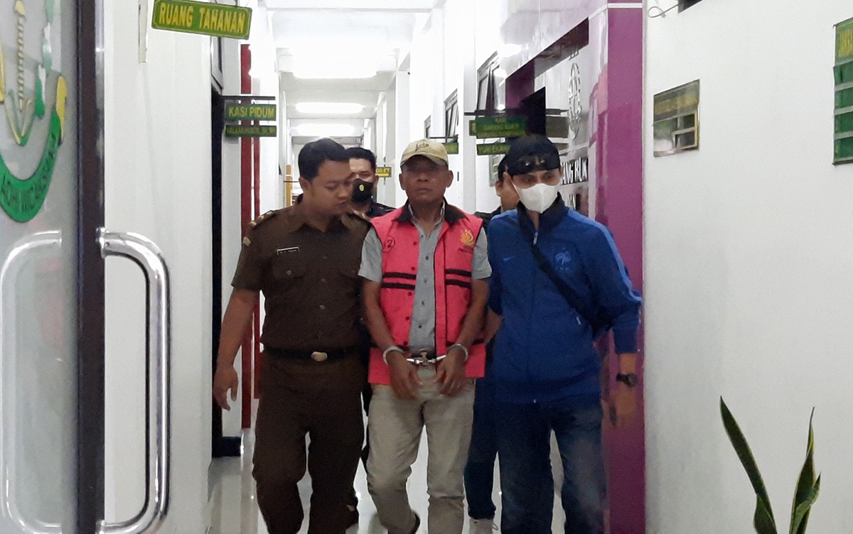 Kades Lolawang Mojokerto Tersangka Korupsi Ditahan di Kejati