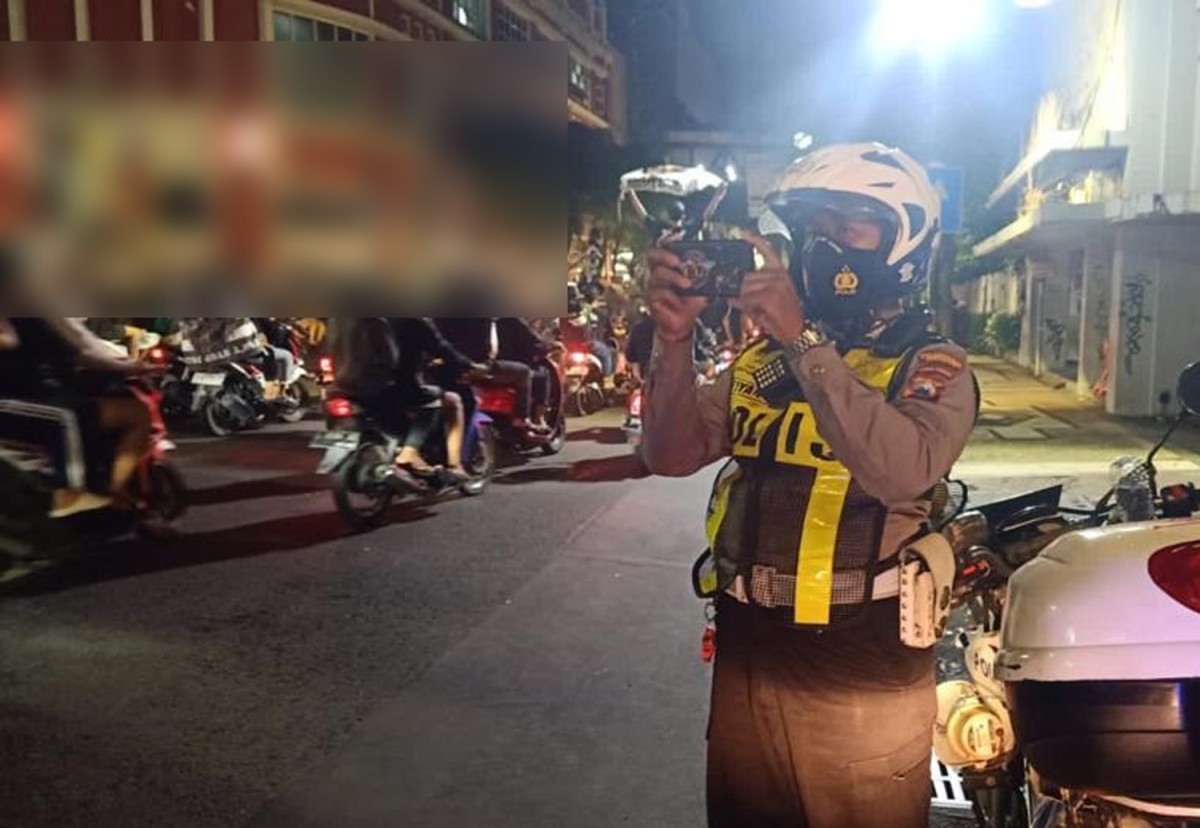 Puluhan Peserta Sahur On The Road di Surabaya Tak Tertib dapat 'Surat Cinta' dari Polisi