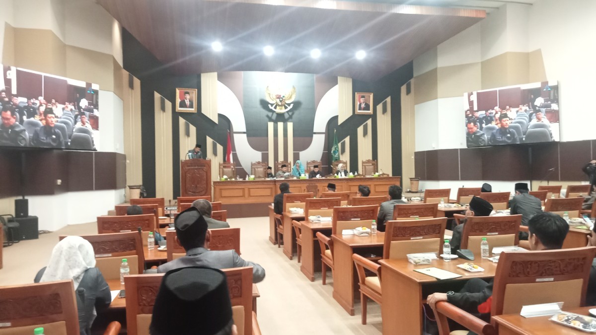 Foto dokumen suasana Sidang Paripurna di DPRD Kabupaten Pasuruan.(foto:Mochamad Rois/jatimnow.com)