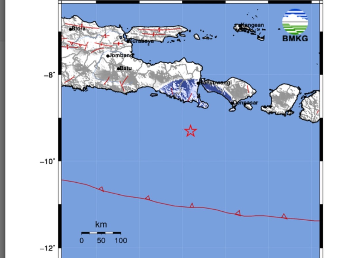Tanda bintang warna merah merupakan titik gempa di perairan Bali. Foto: BMKG