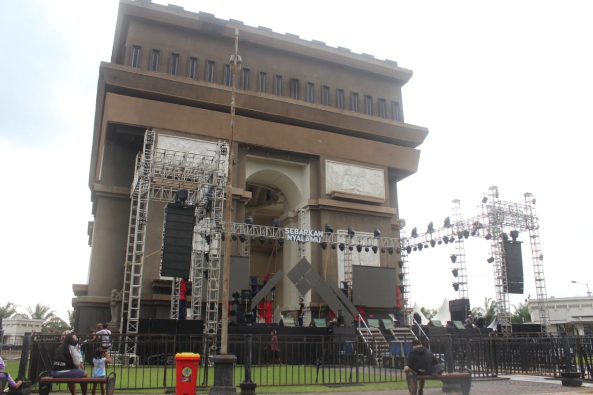 Venue konser Semarak Budaya Raisa dan Padi di SLG Kediri (Foto: Yanuar Dedy/jatimnow.com)