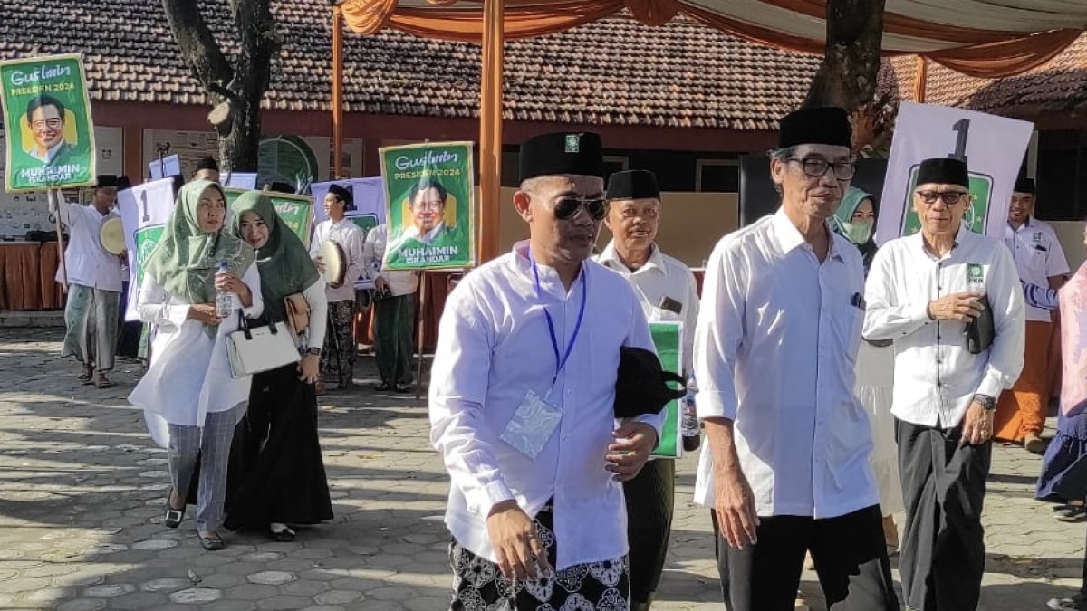 Pasukan PKB Kota Kediri dipimpin Gus Muid. (Foto : Yanuar Dedy/jatimnow.com)