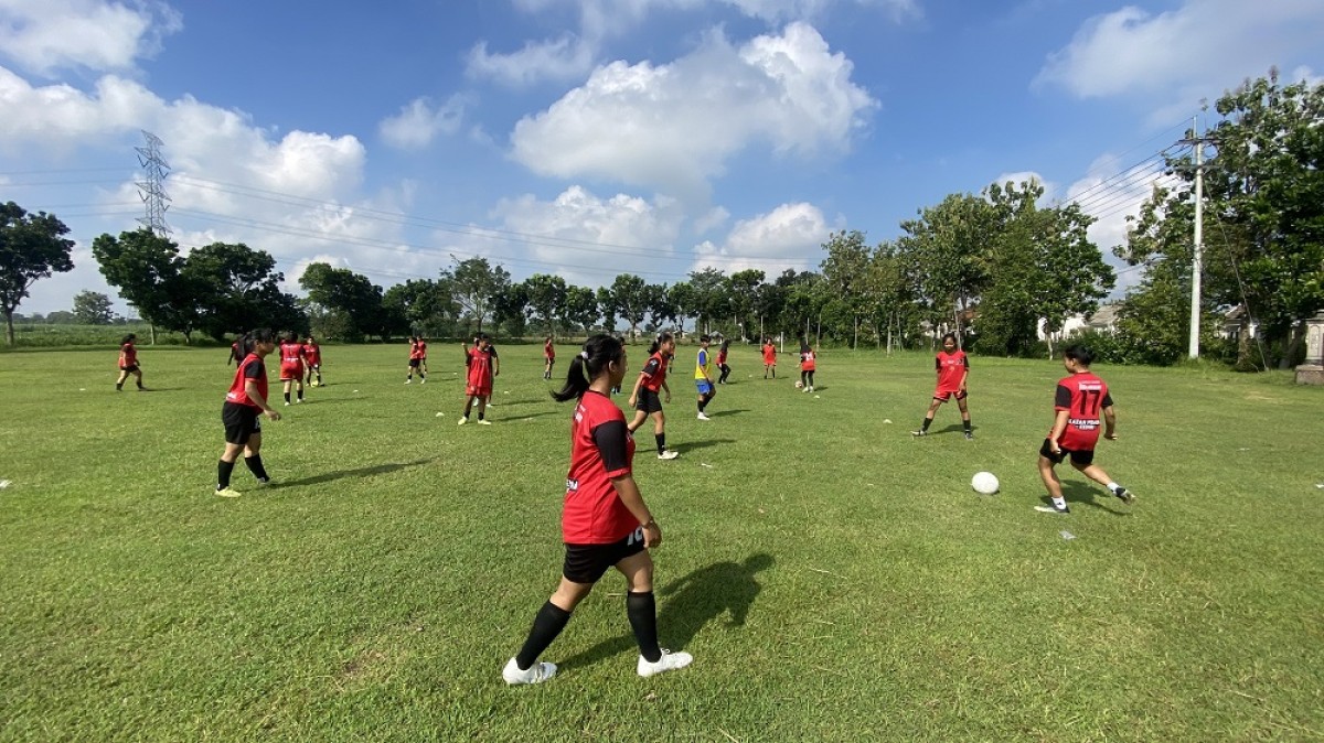 Siasati Kekurangan Postur, Tim Sepak Bola Putri Kota Kediri Maksimalkan Tiki-Taka