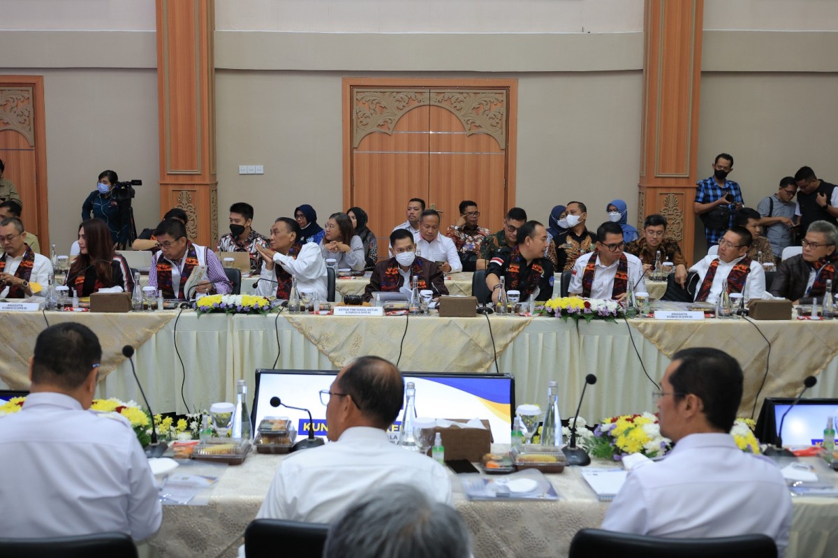 Suasana rapat kerja Kanwil Kemenkumham Jatim bersama DPR RI Komisi III. (foto: Humas Kemenkumham Jatim for jatimnow.com)