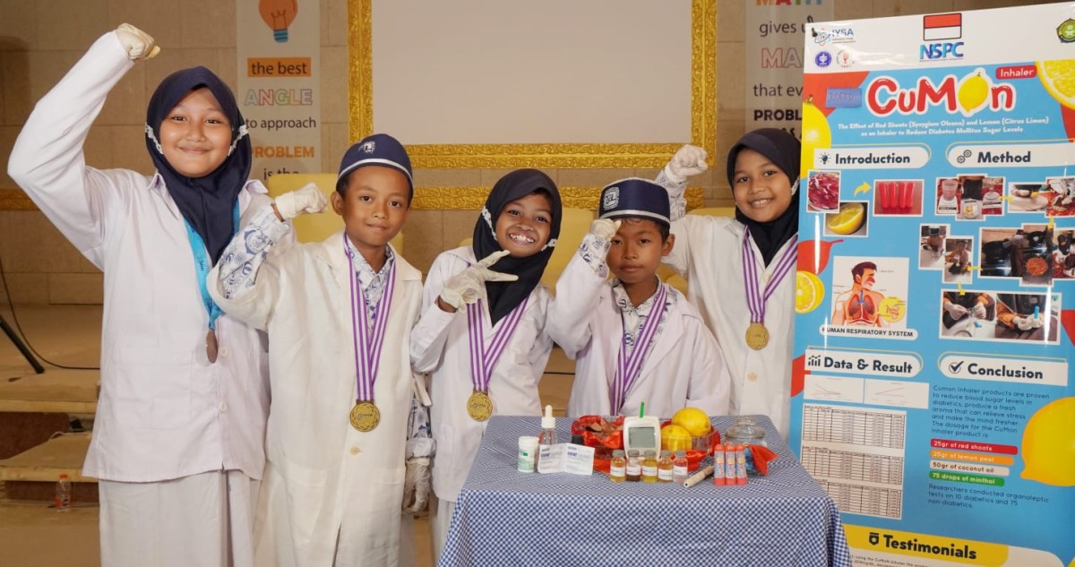 MI Cokroaminoto Surabaya Sabet Medali Emas ISSEER di Romania (Foto: Budi for jatimnow.com)