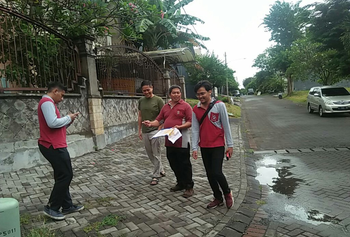 Pengukuran Fasum dan Fasos di Perumahan Darmo Hill, Surabaya (Foto: Alam for jatimnow.com)