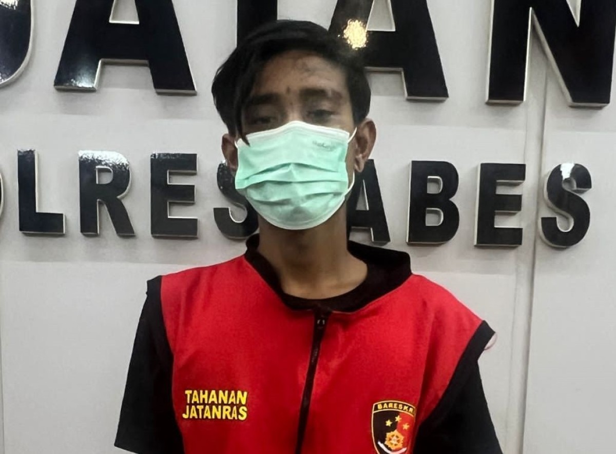 : Rzl yang kini meringkuk di tahanan POlrestabes Surabaya. (foto: Satreskrim Polrestabes Surabaya for jatimnow.com)