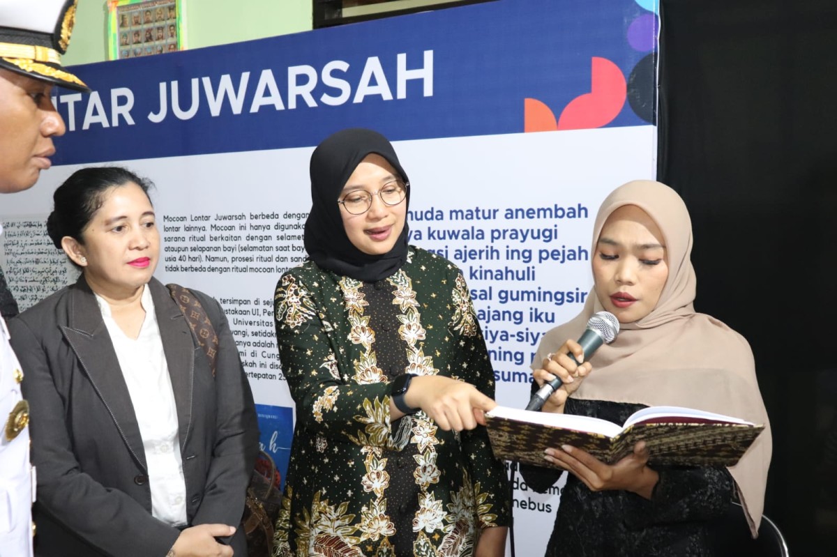 Bupati Banyuwangi Ipuk Fiestiandani  ketika menghadiri pembukaan Festival Sepekan Literiasi.(Pemkab Banyuwangi for Jatimnow.com)