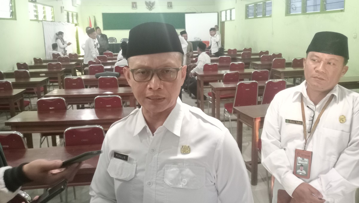 Kepala Kemenag Kabupaten Jombang, Muhajir usai mengumpulkan kepala KUA di Kabupaten Jombang, untuk sosialisasi kepada calon jemaah haji.(Elok Aprianto/jatimnow.com)
