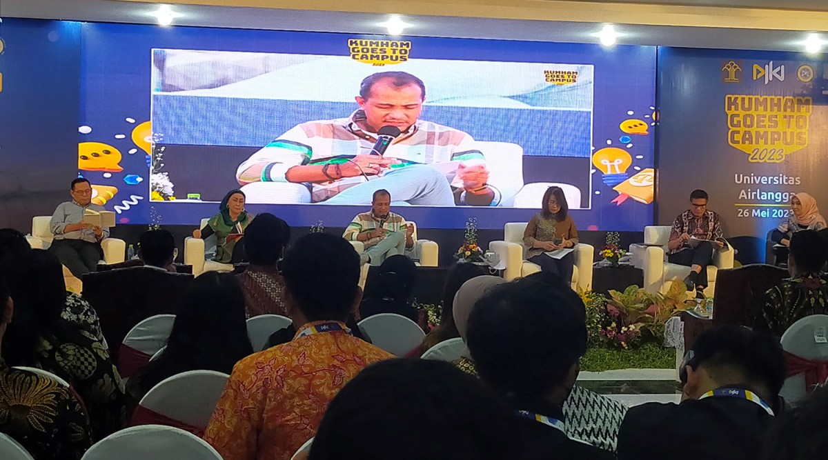 Kemenkumham menggelar Goes to campus di Universitas Airlangga (Unair) Surabaya. (foto: Fahrizal Tito/jatimnow.com)