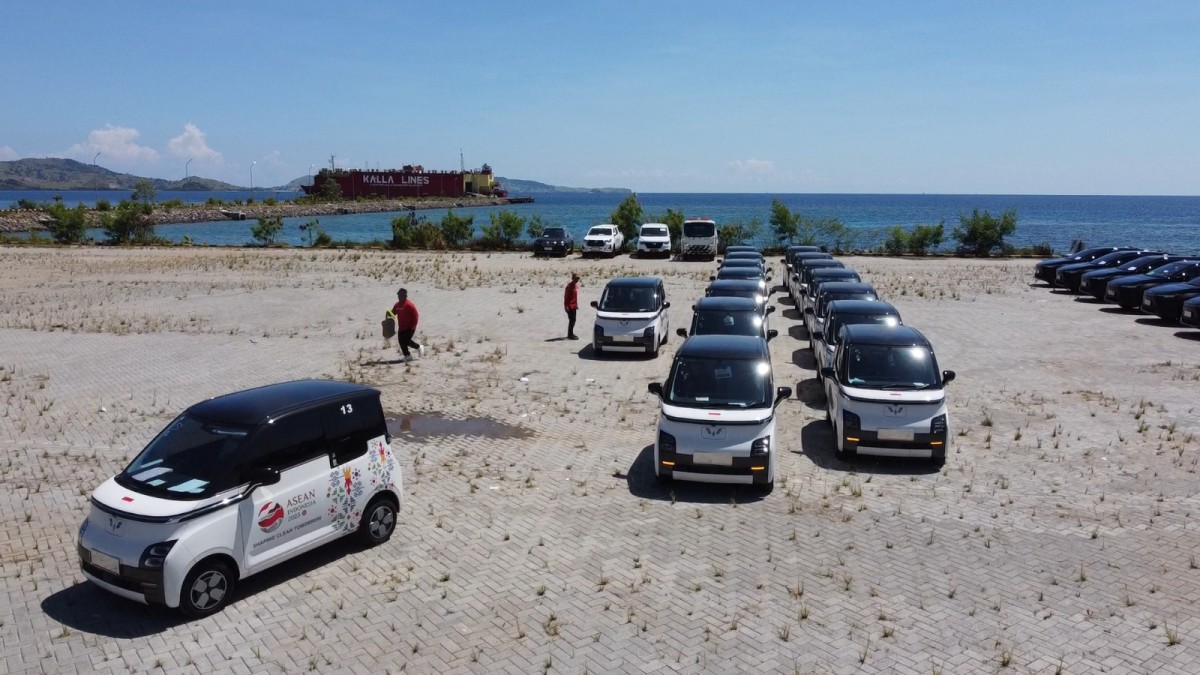 Komitmen Dukung KTT ASEAN 2023, Pelindo Layani Pengiriman 200 Mobil Listrik di Labuan Bajo