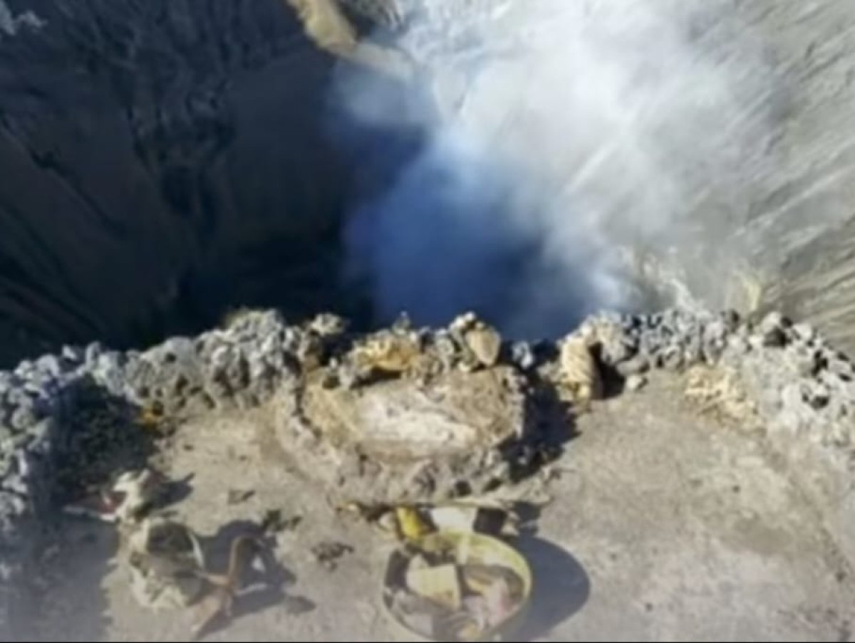 Patung Ganesha di Gunung Bromo Hilang Misterius, Disebut Jatuh ke Kawah