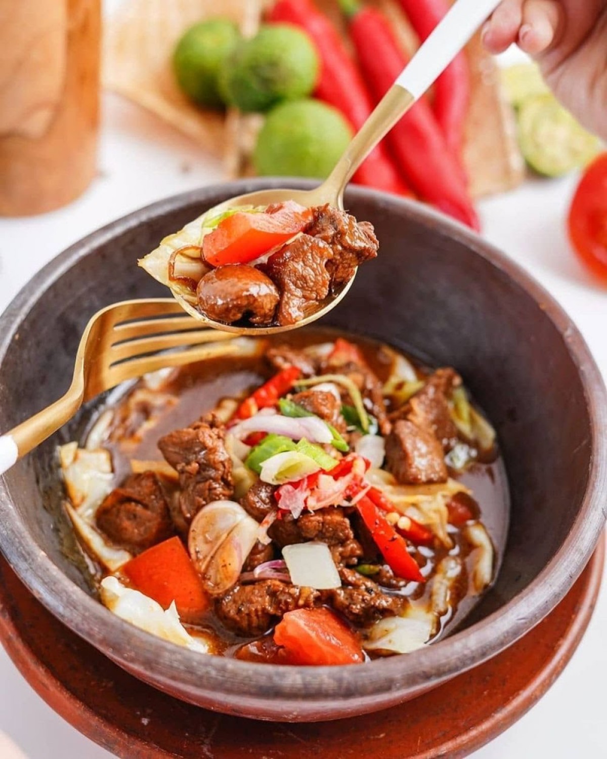 Masakan daging kambing (Foto: brilliofood / jatimnow.com)