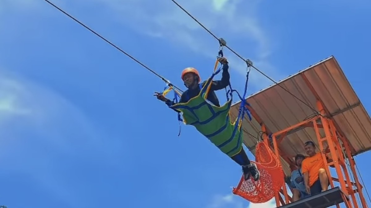 Rekomendasi Wahana Pemacu Adrenalin di Kediri, Jajal Flying Fox di House of River Side
