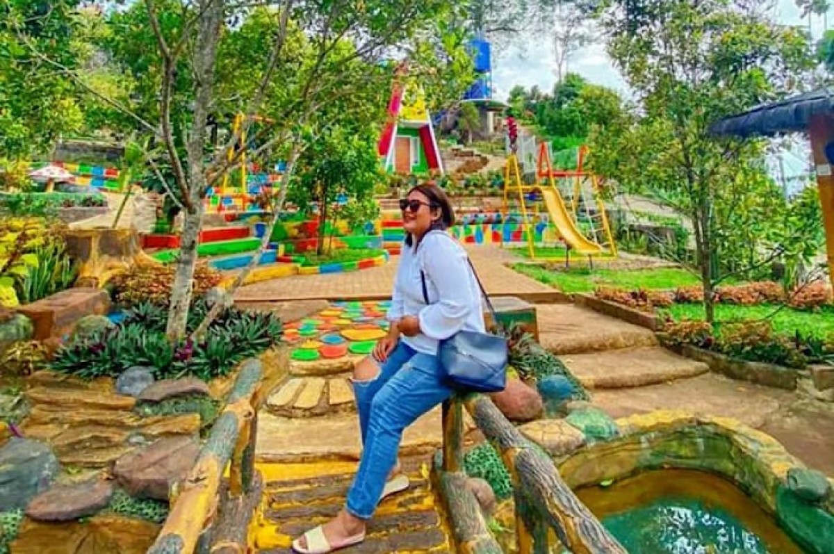 Bukit Gandrung. (Foto : Instagram Bukit Gandrung @wisatabukitgandrung)