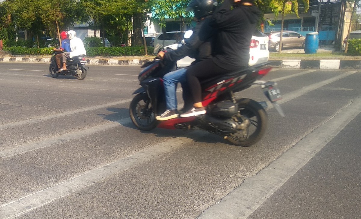 Speed trap di Jalan Manyar Kertoarjo. (Foto: Haryo Agus/jatimnow.com)