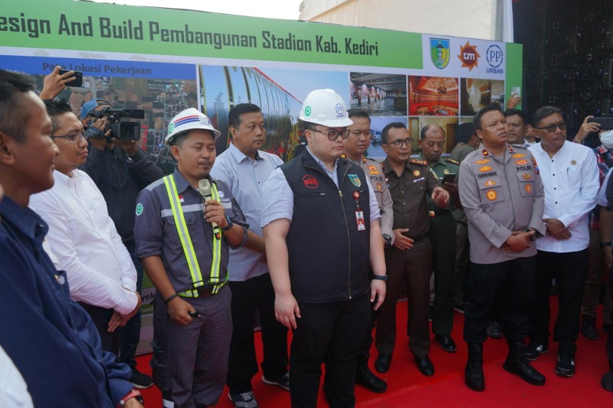 Mas Dhito Minta Pembangunan Stadion Baru Kediri Tepat Waktu dan Mutu