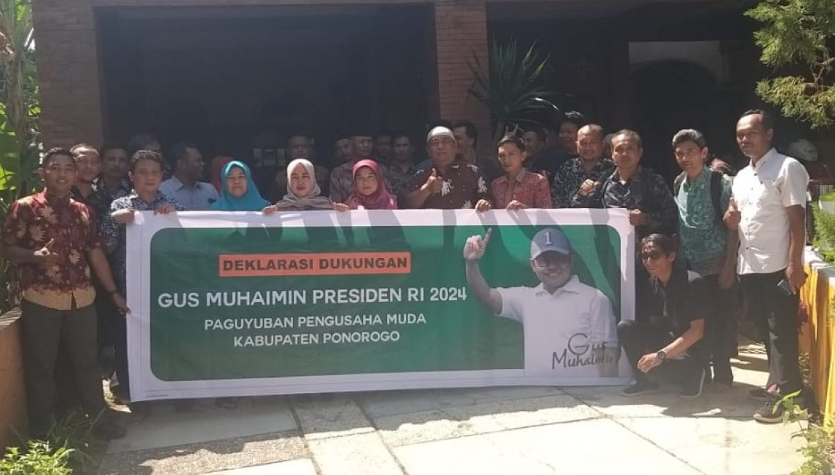Paguyuban Pengusaha Muda Ponorogo saat mendeklarasikan dukungan untuk Gus Imin sebagai calon presiden 2024. (Foto: Ahmad Fauzani/jatimnow.com)