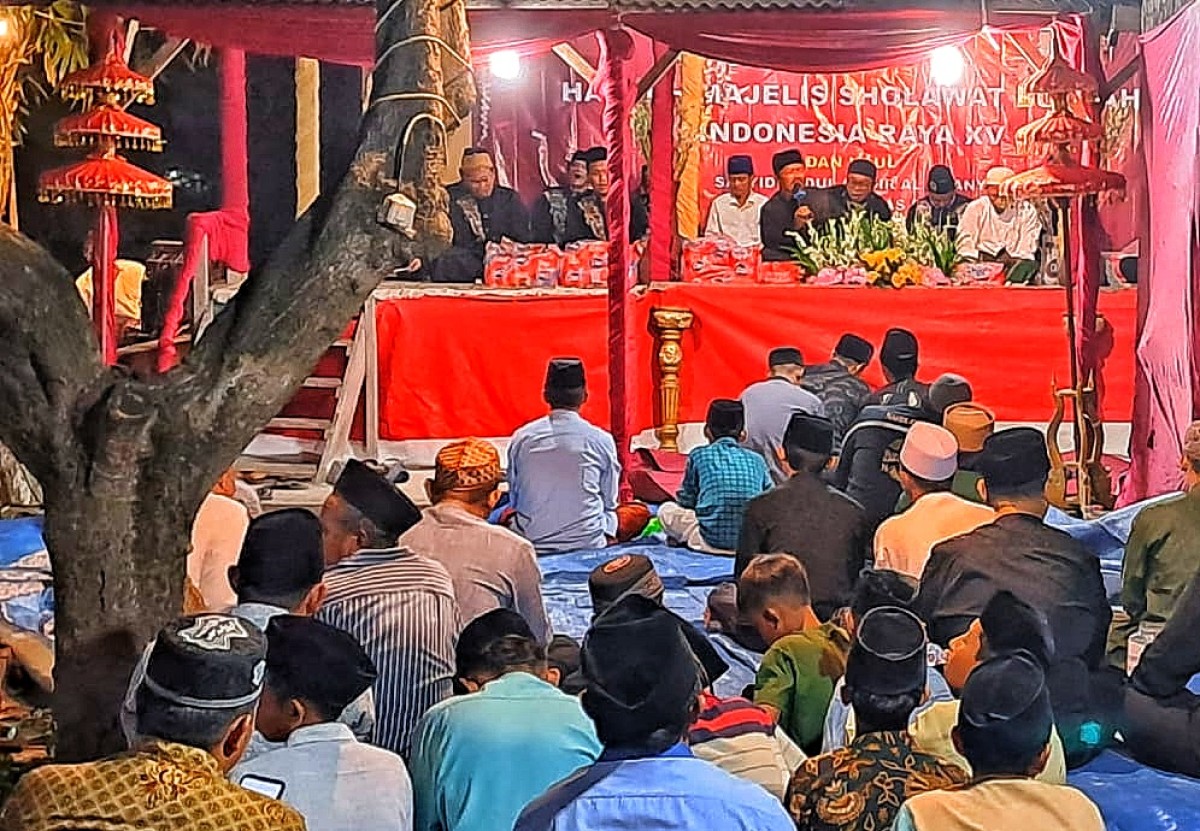 Kemeriahan Harlah Majelis Sholawat Burdah Indonesia Raya XV