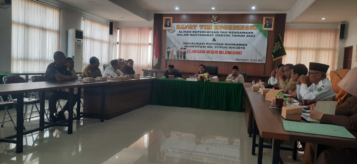 Suasana rapat koordinasi dan sosialisasi putusan MK nomor 97/PUU-XIV/2016 tentang Pencantuman Aliran Kepercayaan dalam Kependudukan (dok Kejaksaan Negeri Bojonegoro for jatimnow.com).