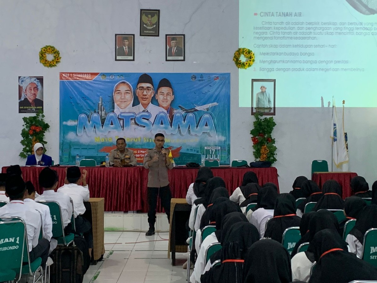 Masa Ta'aruf Siswa Madrasah di MAN 1 Situbondo oleh Bhabinkamtibmas Polsek Besuki. (Foto : Humas Polres Situbondo for jatimnow.com)