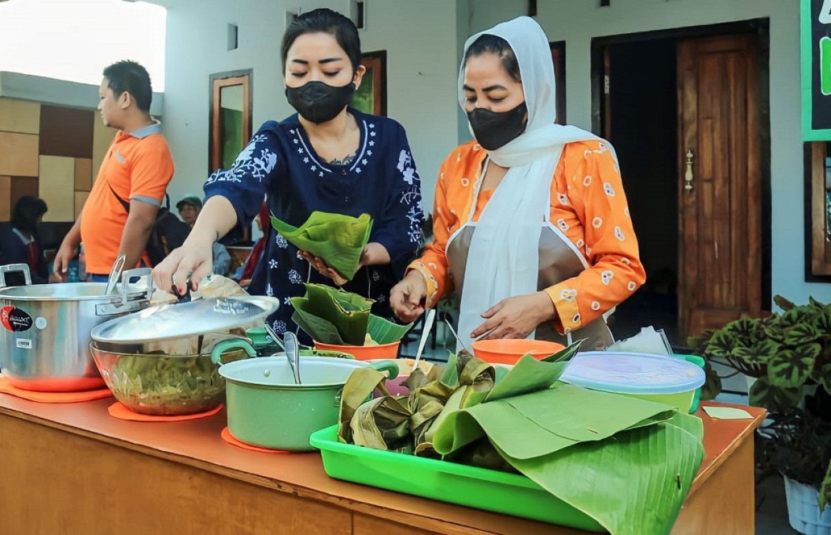 Dodolan Kamoung di RW 005, Kelurahan Ditotrunan. (Foto: Kominfo Lumajang)