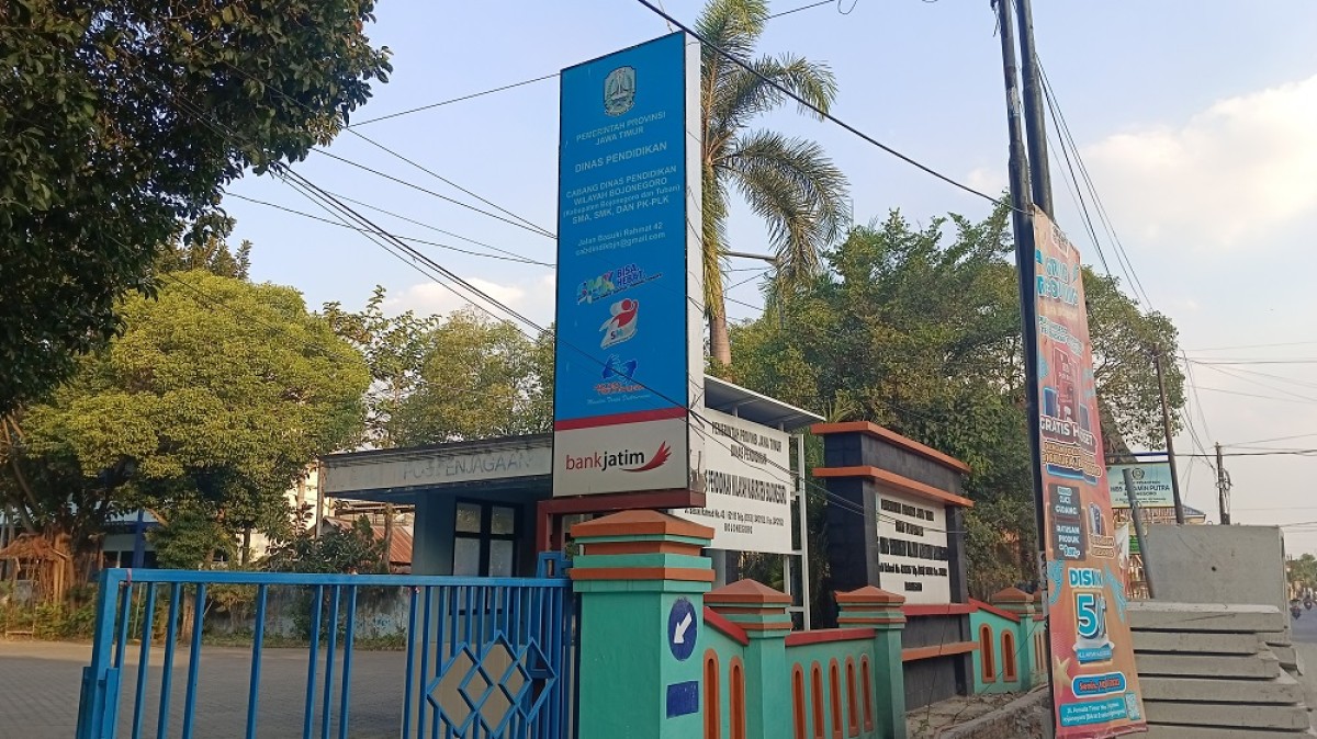 Kacabdindik Bojonegoro Ancam Copot Kepala Sekolah yang Nekat Tarik Iuran