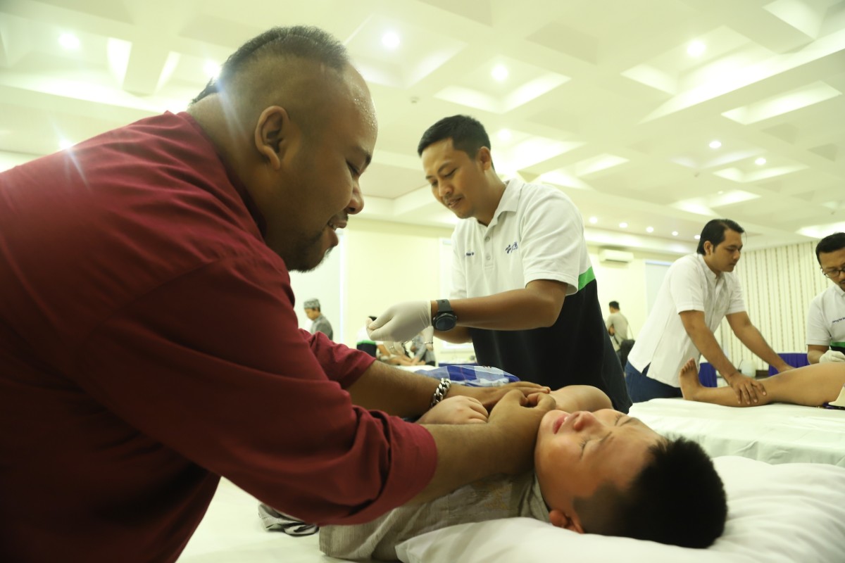 Pelindo Regional 3 menggelar khitan massal pada 13 Juni 2023. (Foto: Pelindo Regional 3/jatimnow.com)