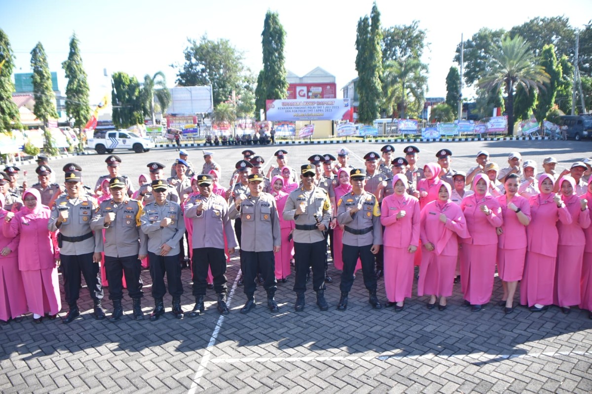 33 Personel Polres Situbondo Naik Pangkat, AKBP Dwi Sumrahadi Berharap Makin Profesional dan Berintegritas