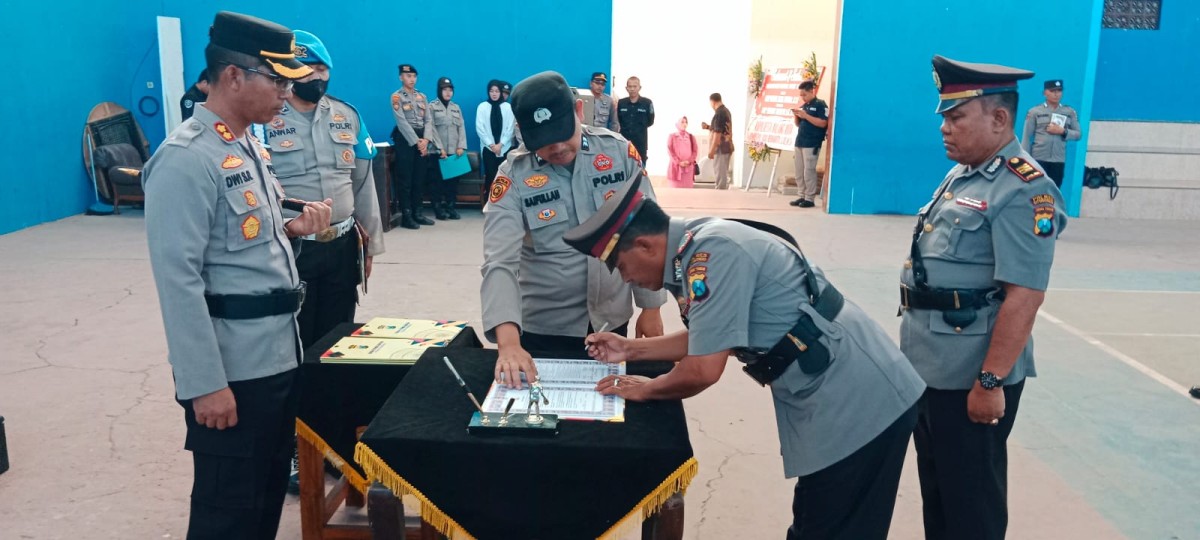 Sertijab jajaran Polres Situbondo. (Foto: Humas Polres  Situbondo)
