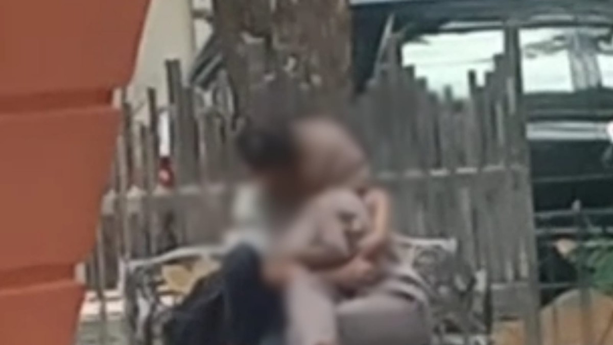 Sejoli Mesum di Taman Museum Probolinggo Resahkan Warga