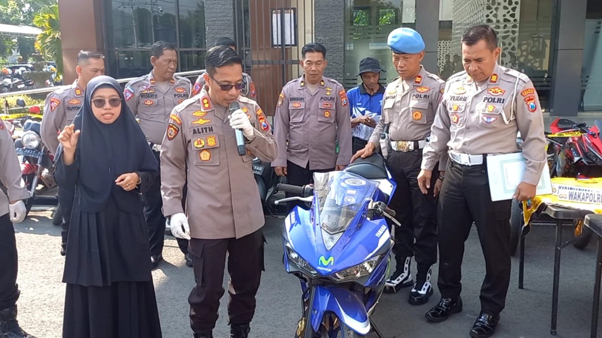 Kapolres Trenggalek, AKBP Alith Alarino saat merilis pengungkapan kasus Narkoba. (Foto: Bramanta Pamungkas/jatimnow.com)