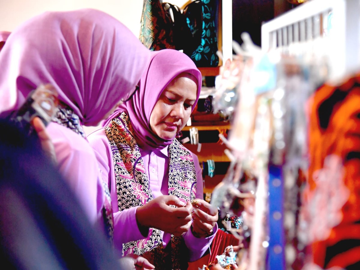 Iriana Jokowi saat berkunjung ke Banyuwangi. (BPMI for jatimnow.com)