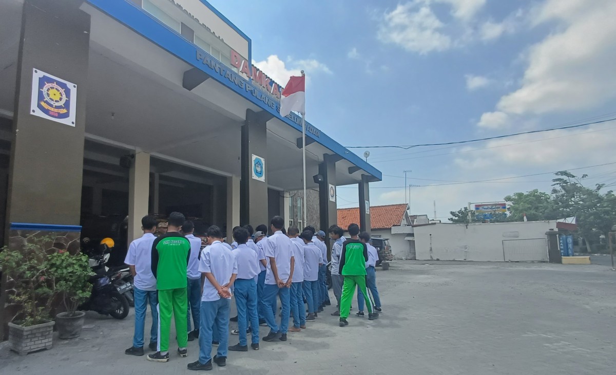 23 Pelajar Lamongan Terjaring Razia Satpol PP saat Asyik Ngopi, Gak Isin Ta, Le?