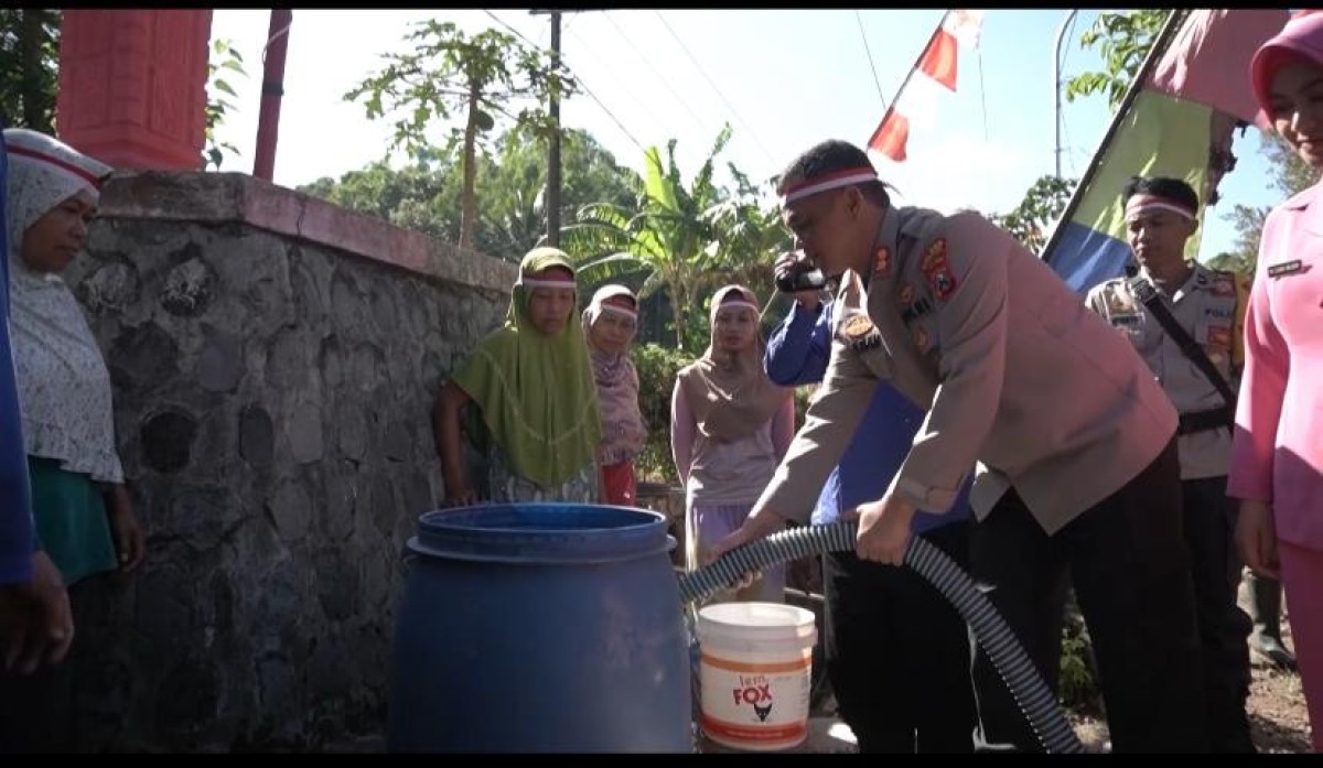 Tiga Bulan Kekeringan, Warga Desa Belah Akhirnya Digelontor Air Bersih
