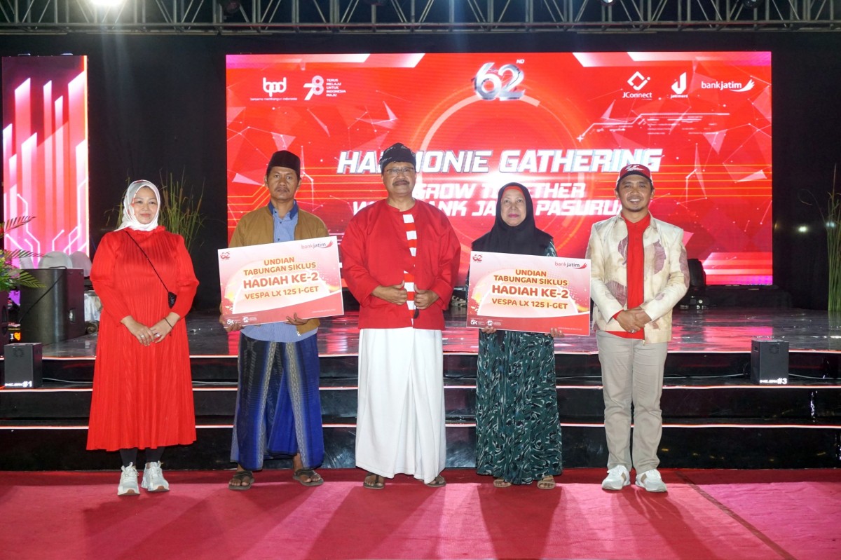 Gus Ipul dalam kegiatan Gathering Bank Jatim Pasuruan. (Kominfo Pemkot Pasuruan for jatimnow.com)