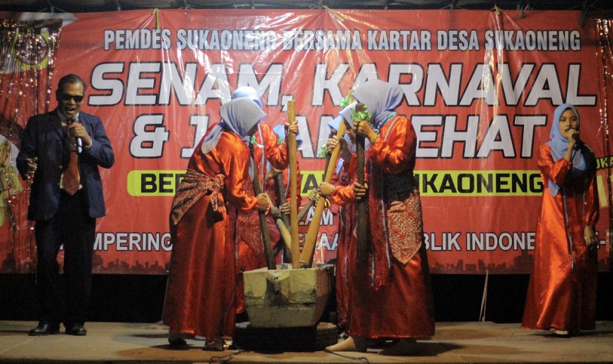 Suasana lomba dhunka di Pulau Bawean (Foto: Dok. Pemdes Sukaoneng Bawean for jatimnow.com)