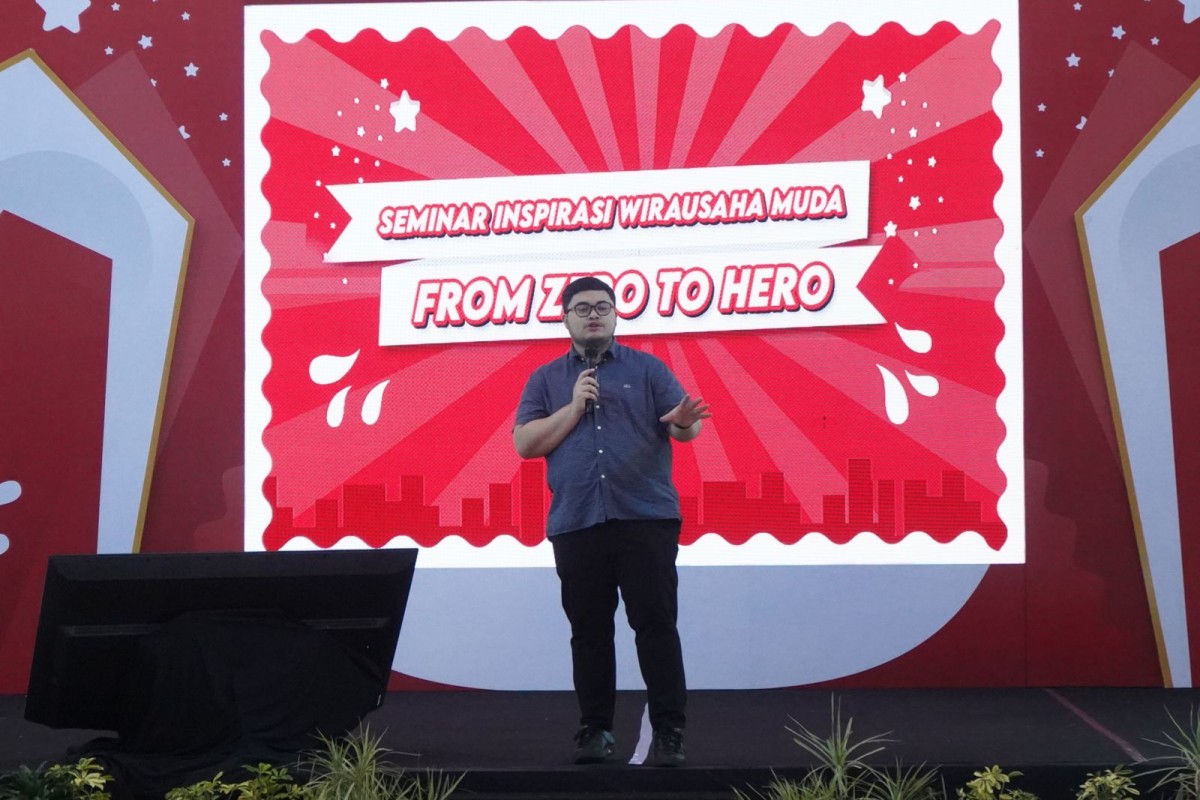 Mas Dhito dalam acara seminar inspirasi wirausaha muda From Zero to Hero di Convention Hall. (Foto: Humas Pemkab Kediri for jatimnow.com)