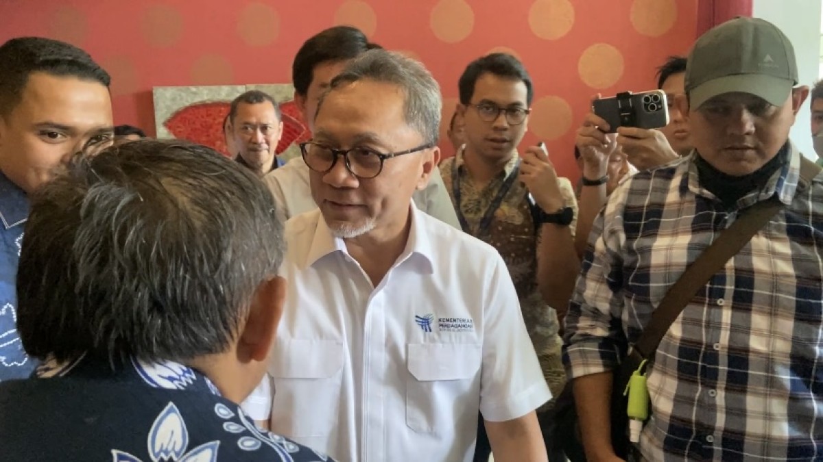 Menteri Perdagangan Zulkifli Hasan usai pertemuan dengan petani tembakau dan GG. (Foto: Yanuar Dedy/jatimnow.com)