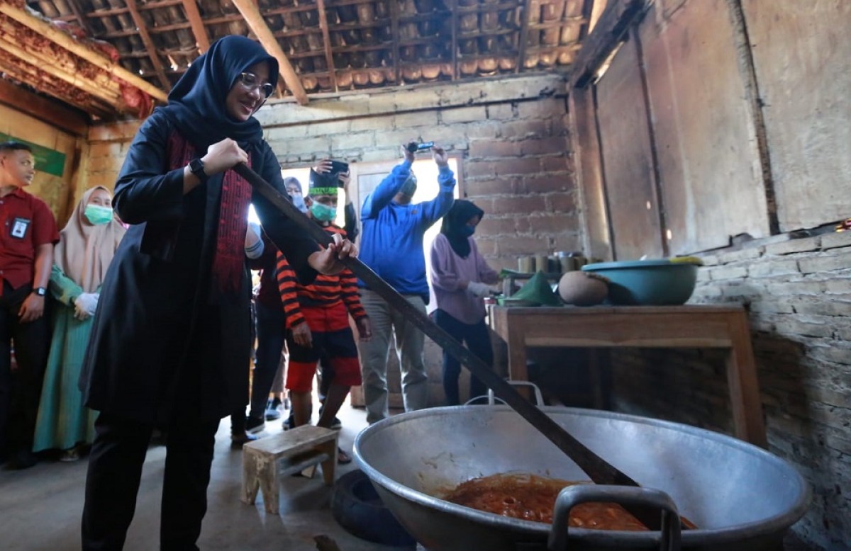 Mencicipi Manis Gula Aren Organik Produksi Warga Lereng Ijen Banyuwangi