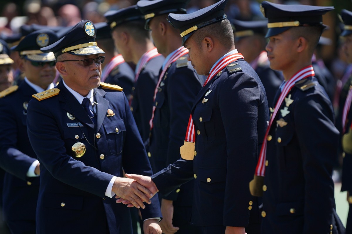 208 Wisudawan Angkatan XX Poltekbang Surabaya Dibekali Pedoman Karir dan Hidup