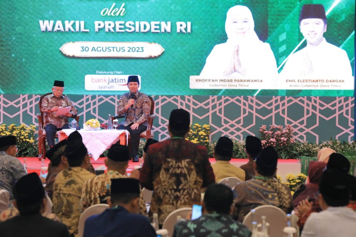 Wakil Gubernur Jawa Timur Emil Elestianto Dardak (kanan) dan Wapres RI Ma’ruf Amin (kiri), (Foto: Pemprov Jatim for jatimnow.com)
