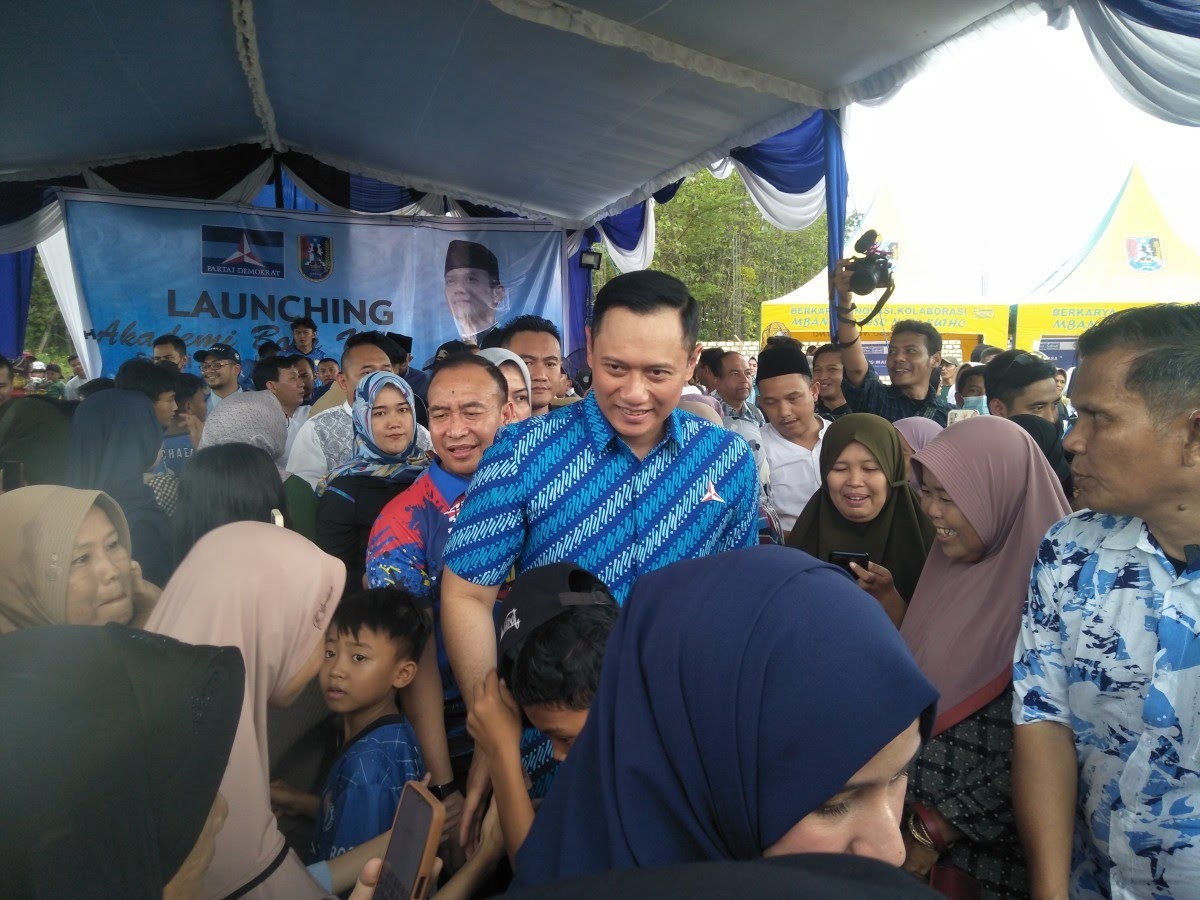 AHY saat menyapa warga Jatim (Foto: dok. jatimnow.com)